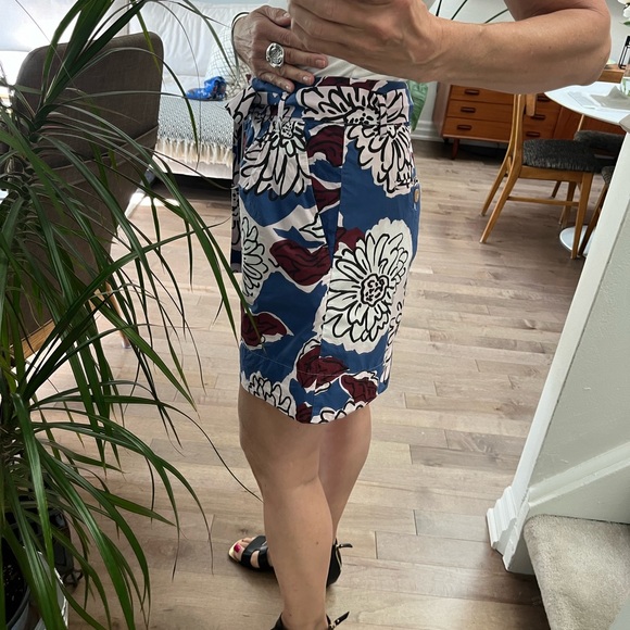 MaxMara Weekend floral shorts - Picture 3 of 9